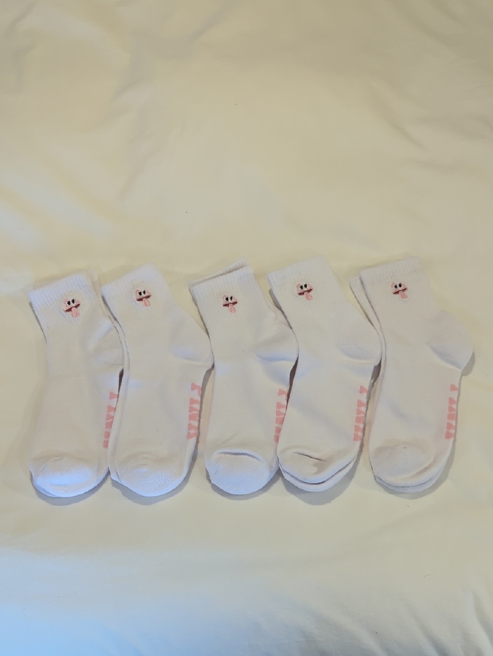 NWOT PINK Quarter Socks